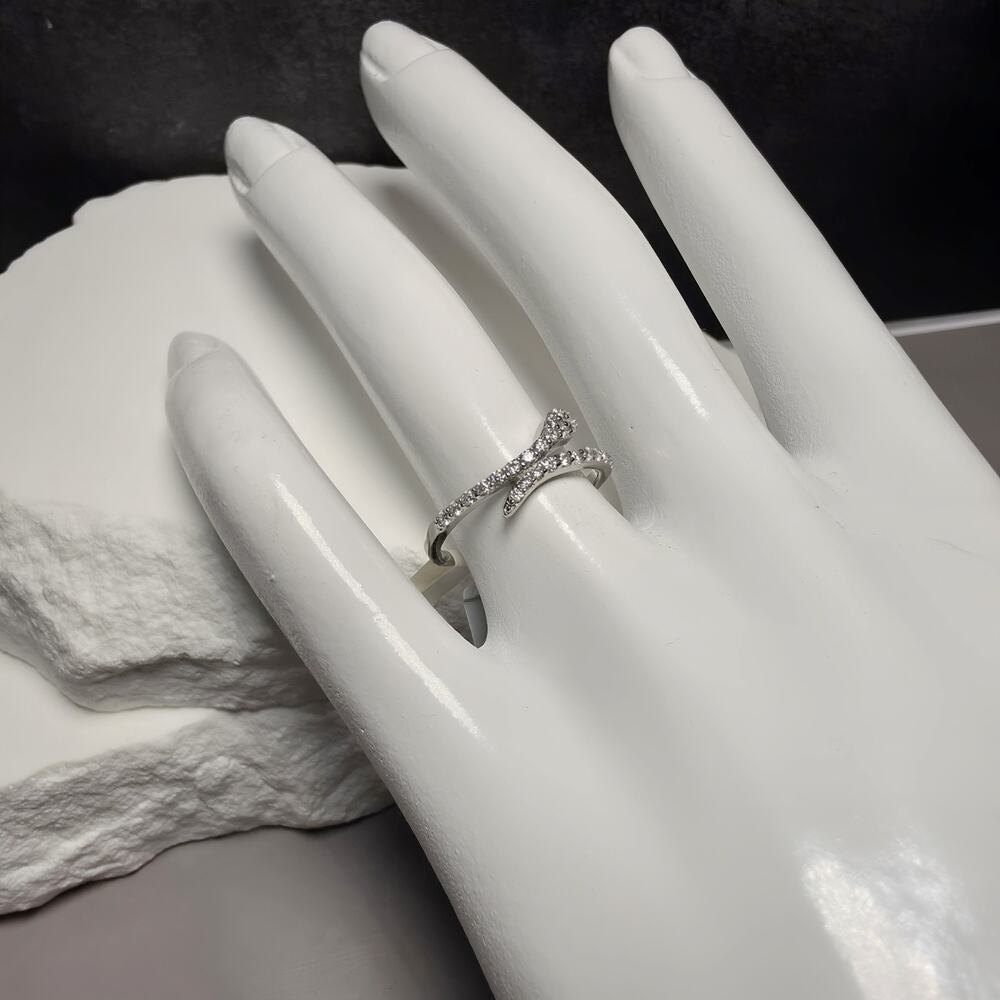 1.00 CTW Moissanite Snake Bypass Ring in 925 Sterling Silver - Size 7 - Picture 5 of 10